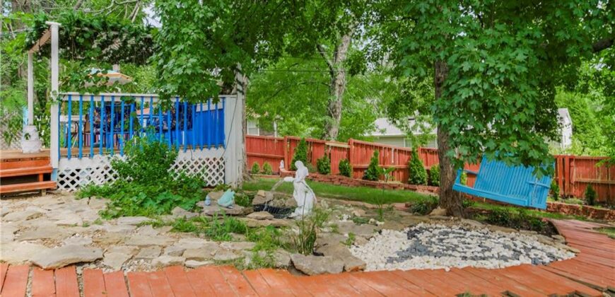 5521 N Wayne Avenue, Kansas City, MO 64118