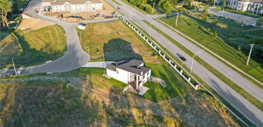 2707 NW 84th Terrace, Kansas City, MO 64154
