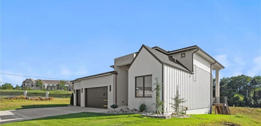 2707 NW 84th Terrace, Kansas City, MO 64154
