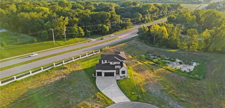 2707 NW 84th Terrace, Kansas City, MO 64154