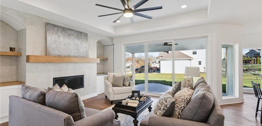 1836 Green Meadow Drive, Liberty, MO 64068