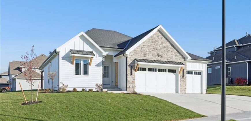 1836 Green Meadow Drive, Liberty, MO 64068