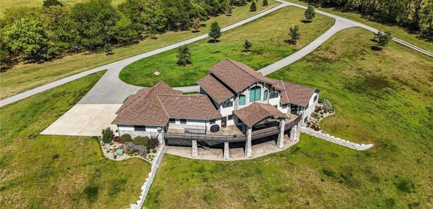 10807 NW Tiffany Springs Road, Kansas City, MO 64153