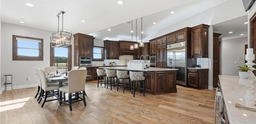 10807 NW Tiffany Springs Road, Kansas City, MO 64153