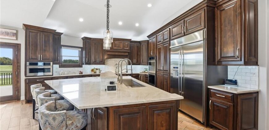 10807 NW Tiffany Springs Road, Kansas City, MO 64153