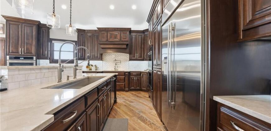 10807 NW Tiffany Springs Road, Kansas City, MO 64153
