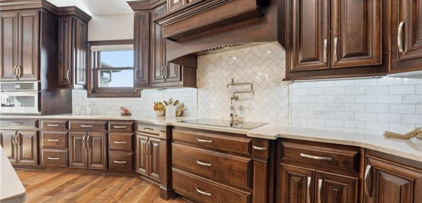 10807 NW Tiffany Springs Road, Kansas City, MO 64153