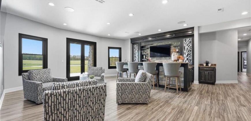 10807 NW Tiffany Springs Road, Kansas City, MO 64153