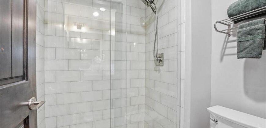 10807 NW Tiffany Springs Road, Kansas City, MO 64153