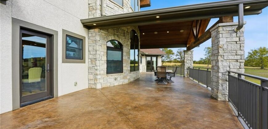 10807 NW Tiffany Springs Road, Kansas City, MO 64153