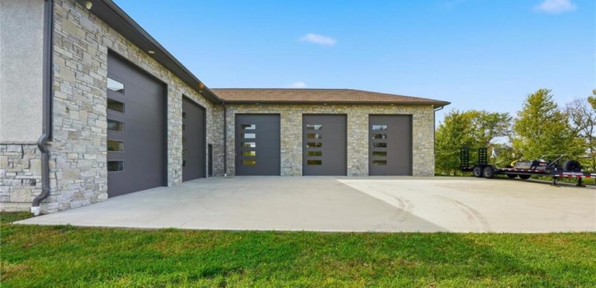 10807 NW Tiffany Springs Road, Kansas City, MO 64153