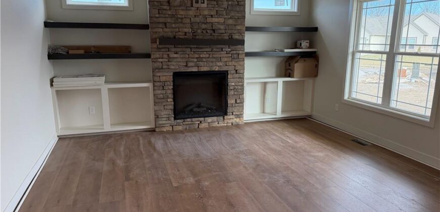 2021 Riverstone Drive, Excelsior Springs, MO 64024