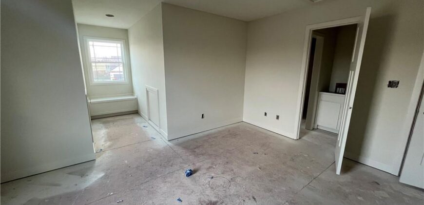 2021 Riverstone Drive, Excelsior Springs, MO 64024