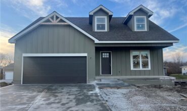 2021 Riverstone Drive, Excelsior Springs, MO 64024