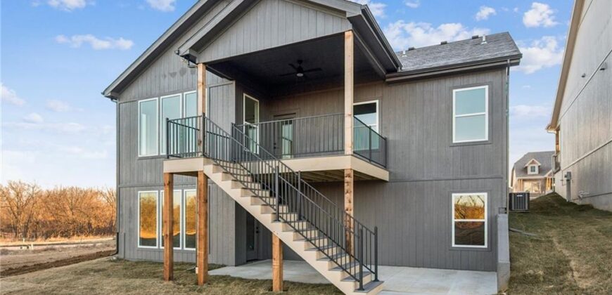 2152 Black Walnut Drive, Liberty, MO 64068