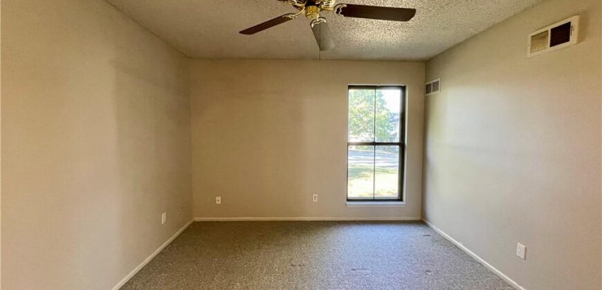 5776 N Anita Avenue, Kansas City, MO 64152