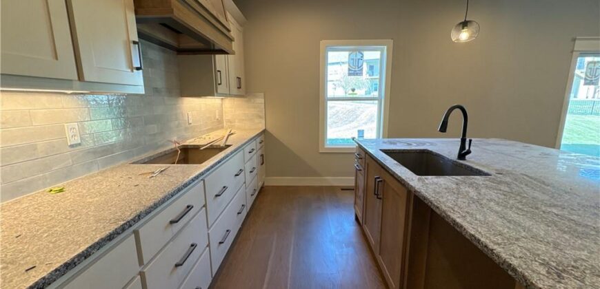 18130 NW 127th Street, Platte City, MO 64079
