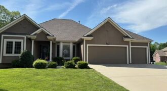 8830 N Glenwood Avenue, Kansas City, MO 64157