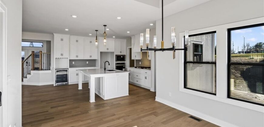 7616 N Booth Avenue, Kansas City, MO 64158