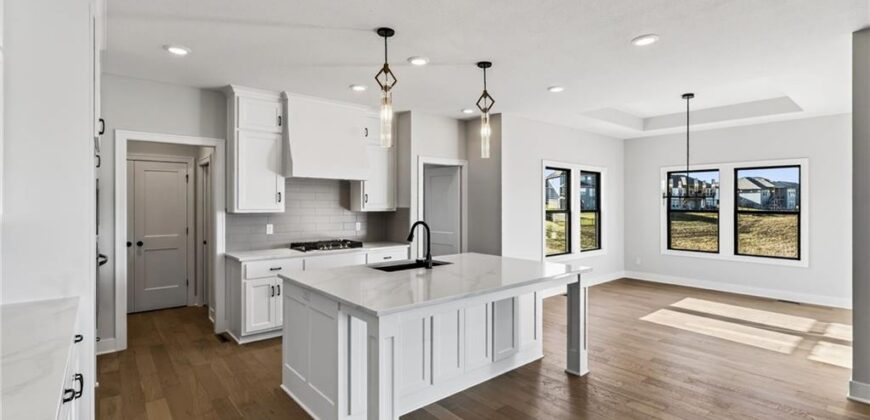7616 N Booth Avenue, Kansas City, MO 64158
