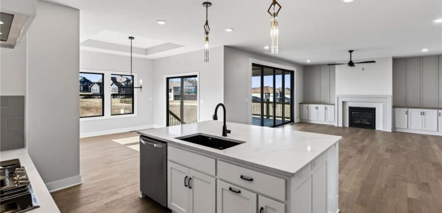 7616 N Booth Avenue, Kansas City, MO 64158