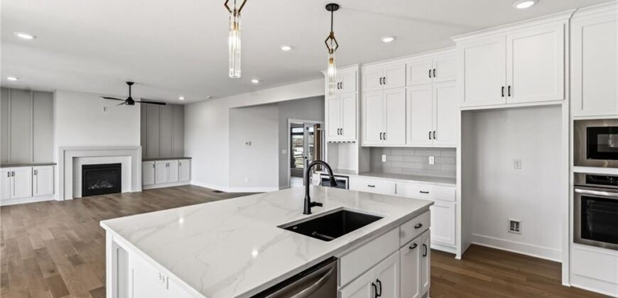 7616 N Booth Avenue, Kansas City, MO 64158