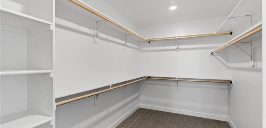7616 N Booth Avenue, Kansas City, MO 64158