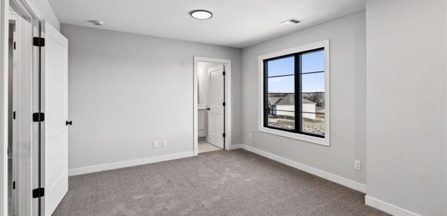 7616 N Booth Avenue, Kansas City, MO 64158