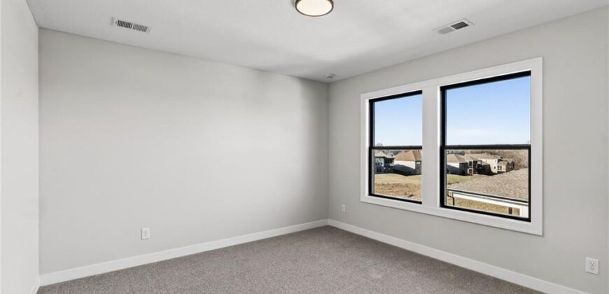7616 N Booth Avenue, Kansas City, MO 64158