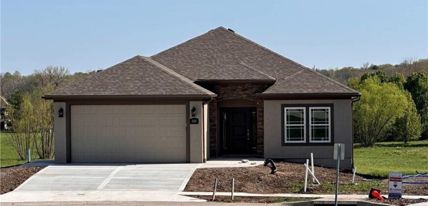 2121 Greenfield Point, Kearney, MO 64060