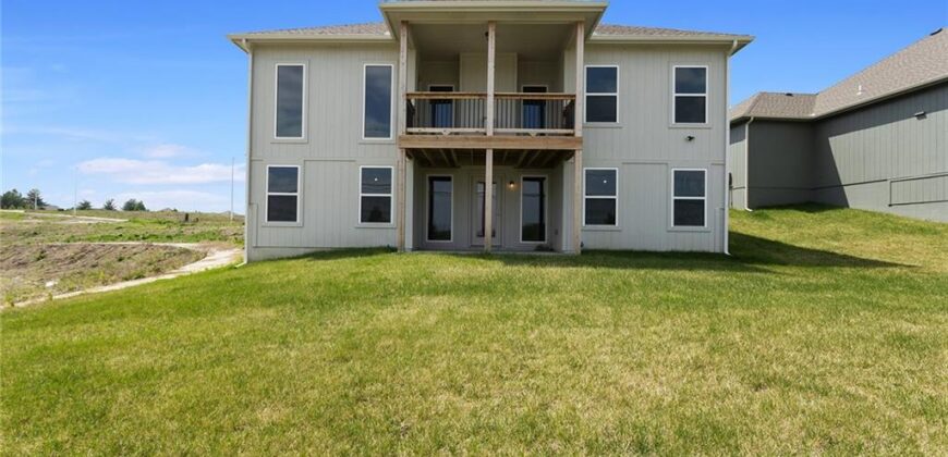 11437 N Auburndale Circle, Kansas City, MO 64157