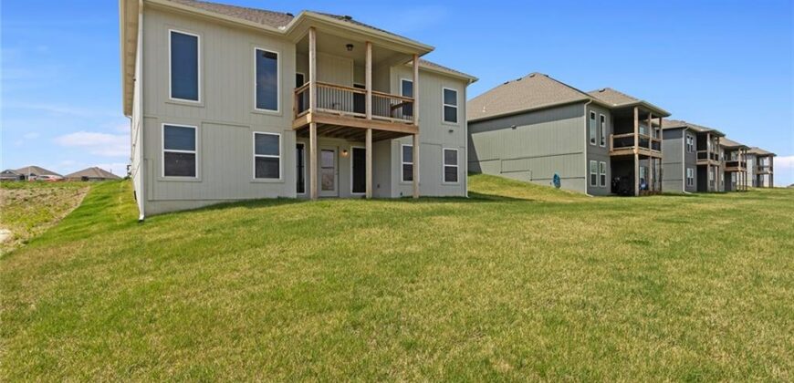 11437 N Auburndale Circle, Kansas City, MO 64157