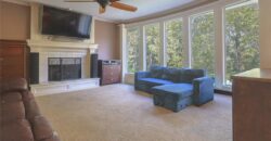 9001 N MANNING Avenue, Kansas City, MO 64157