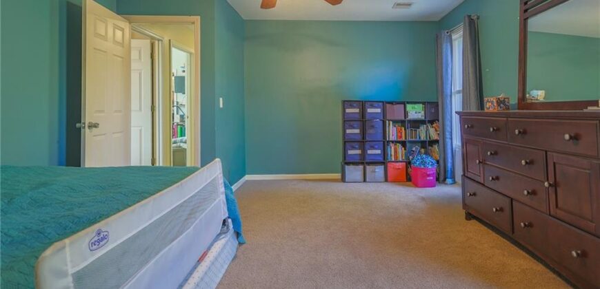 9001 N MANNING Avenue, Kansas City, MO 64157