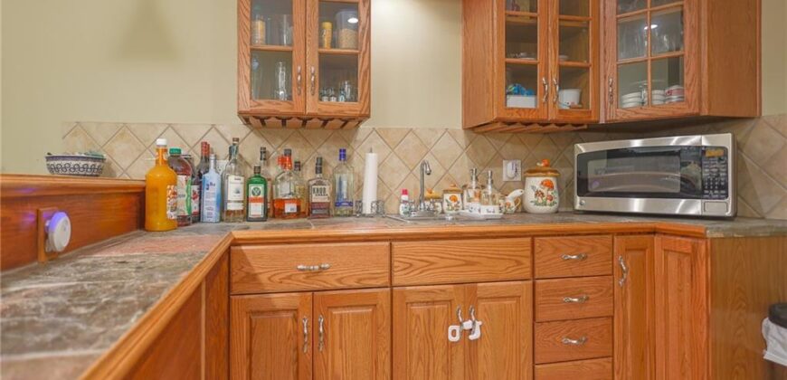 9001 N MANNING Avenue, Kansas City, MO 64157