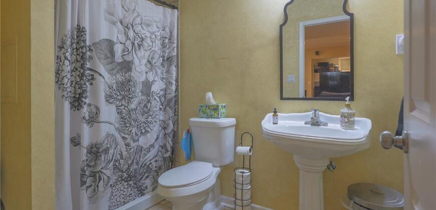9001 N MANNING Avenue, Kansas City, MO 64157