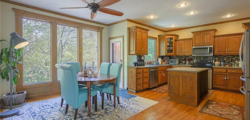 9001 N MANNING Avenue, Kansas City, MO 64157