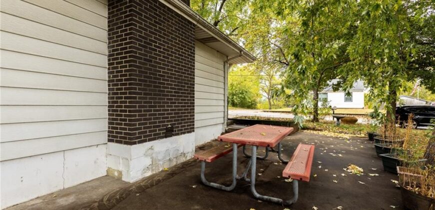 483 NE Meadowbrook Road, Kansas City, MO 64119