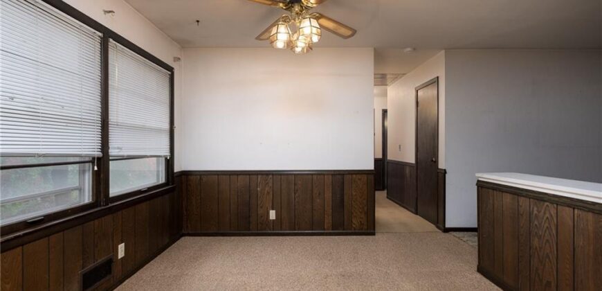 483 NE Meadowbrook Road, Kansas City, MO 64119