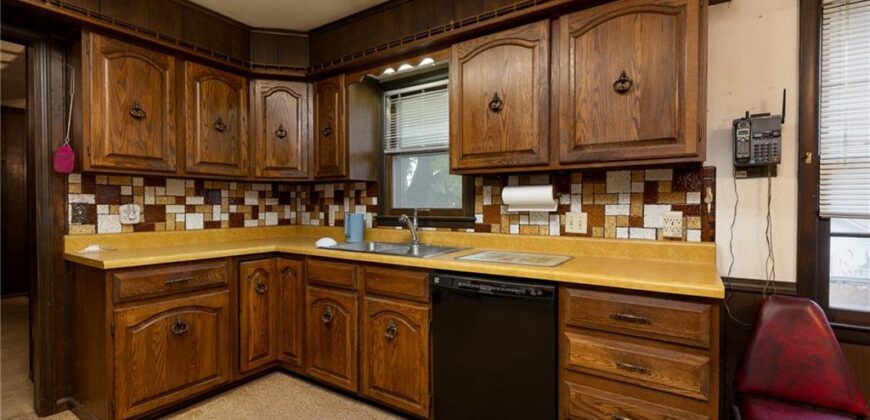 483 NE Meadowbrook Road, Kansas City, MO 64119