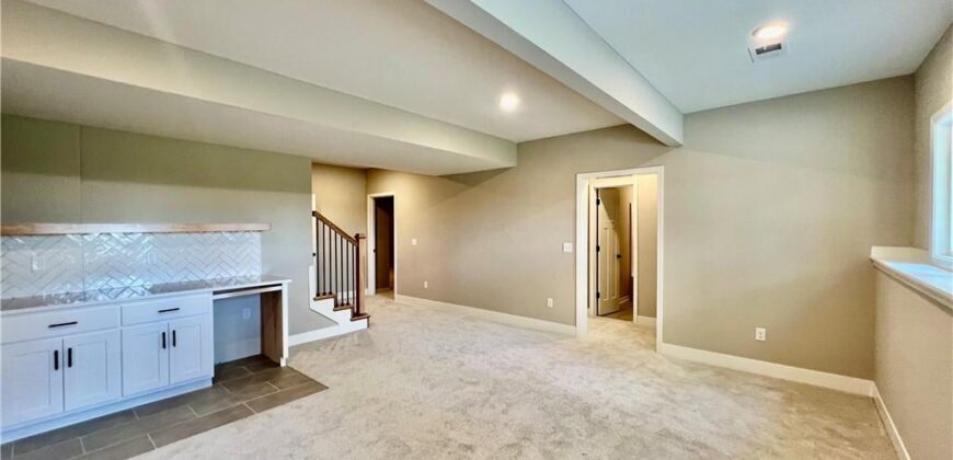 1909 Longview Drive, Liberty, MO 64068