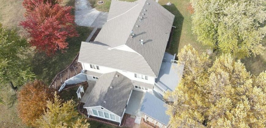 22745 S king Road, Weston, MO 64098