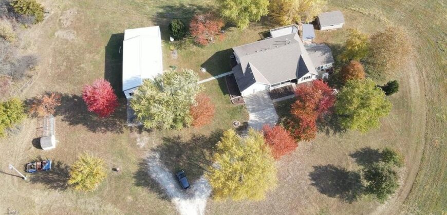 22745 S king Road, Weston, MO 64098