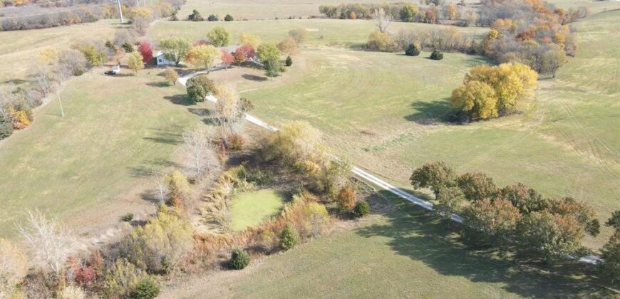 22745 S king Road, Weston, MO 64098