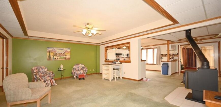 22745 S king Road, Weston, MO 64098
