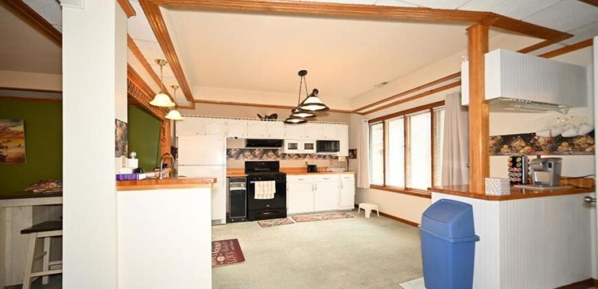 22745 S king Road, Weston, MO 64098
