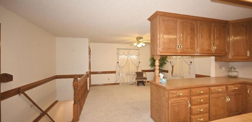 22745 S king Road, Weston, MO 64098