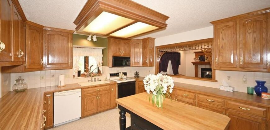 22745 S king Road, Weston, MO 64098