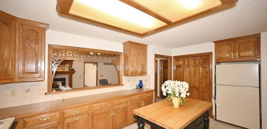 22745 S king Road, Weston, MO 64098