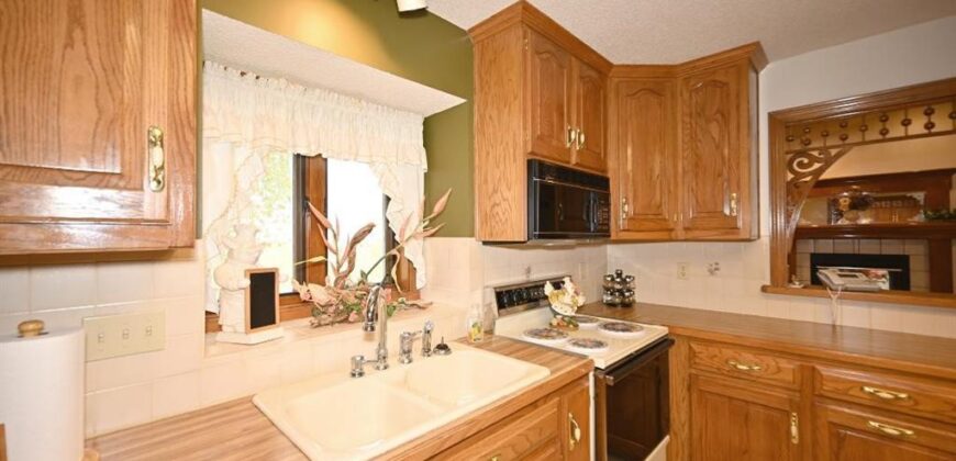 22745 S king Road, Weston, MO 64098